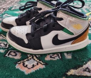Nike Jordans in Toddler 8C